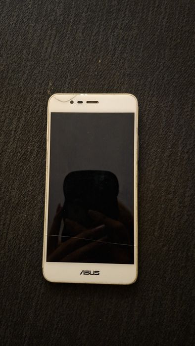 Asus Zenfone 3 Max com carregador