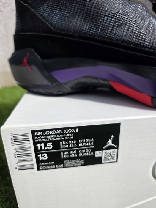 Buty AIR JORDAN  XXXVII rozm.45,5