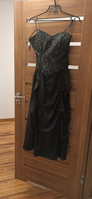 Czarna spódnica i bolerko