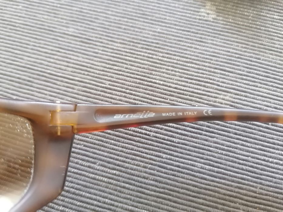 Óculos Arnette castanhos