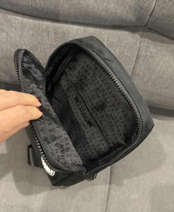 Рюкзак через плече Armani Exchange
