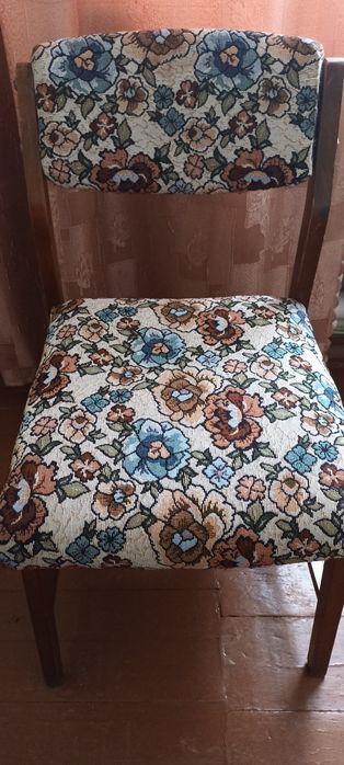 Продам стілець б.у