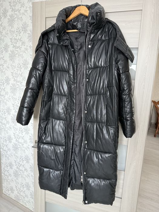 Тепла, довга куртка, розмір L, XL.