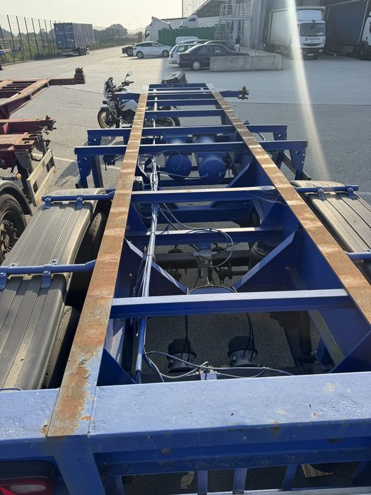 Semi reboque porta contentores 20”