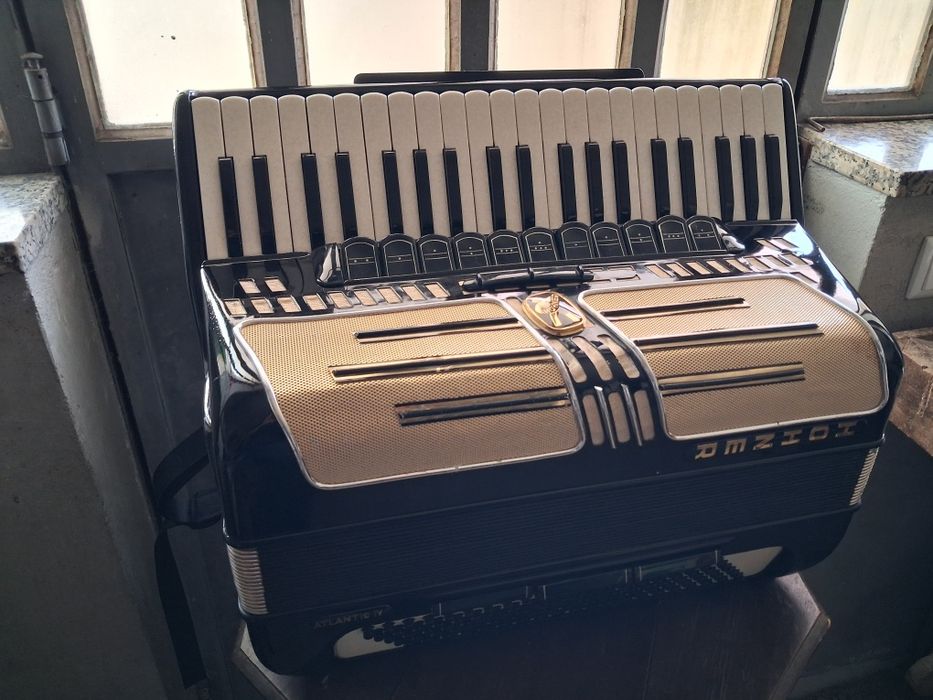 Acordeão Hohner Atlantic 4 Voz Musette