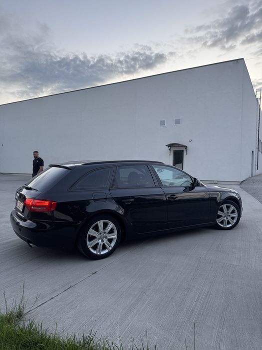 Продам Audi A4 B8 2009 2.0 TFSI