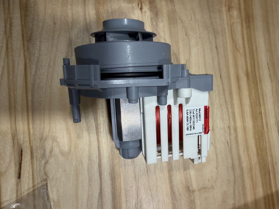 Насос помпа посудомийки indesit aristone