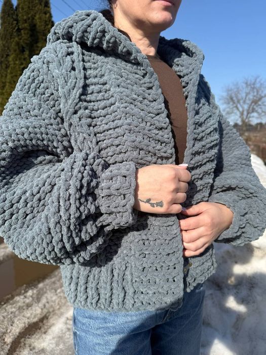 Кардиган вязаний з плюшевої пряжі