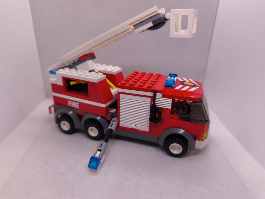LEGO® 7239 City - Wóz Strażacki
