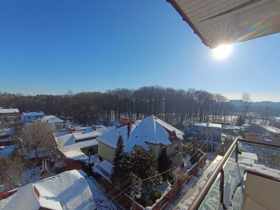 Оренда чудової квартири з терасою біля парку