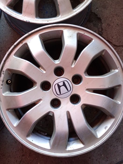 Комплект легкосплавных дисков 5*114,3 -16