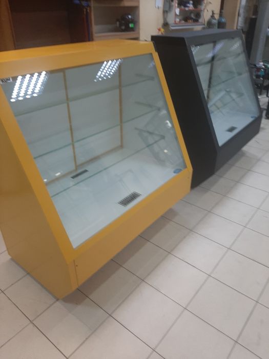 Вітрина   KUM  xoлодильна