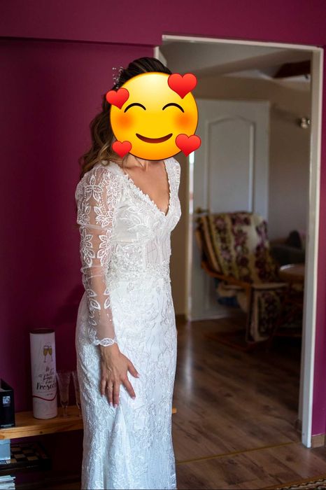 Piękna suknia ślubna rybka długi rękaw