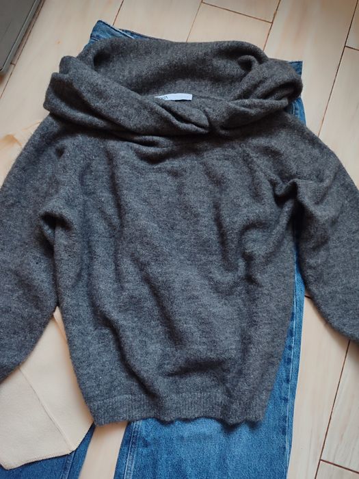 Светр з відкритими плечима,р.м від zara р.м