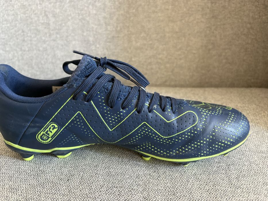 Buty  korki  r.40  Puma Future Play