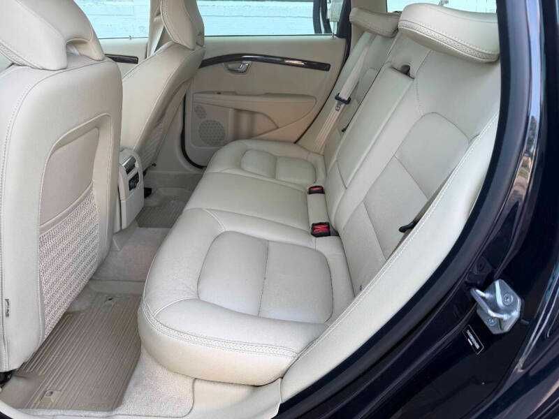2016 Volvo XC70 T5 Platinum