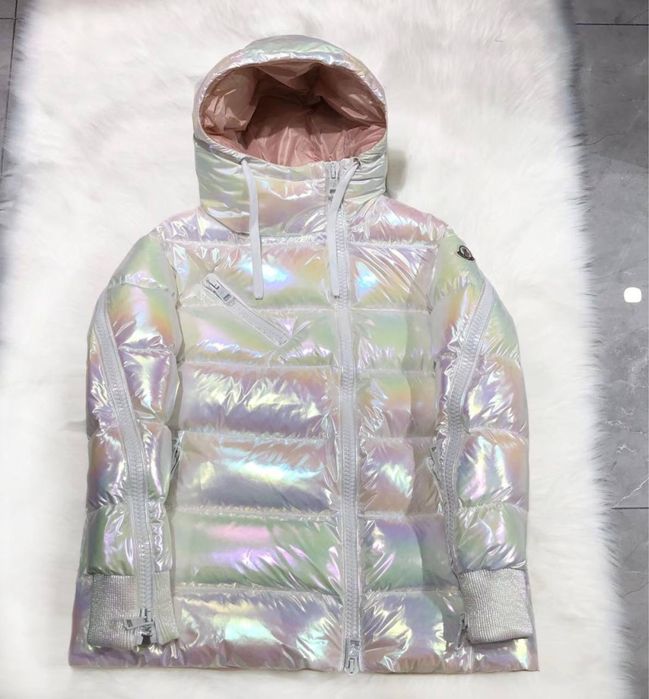Пухова куртка MONCLER