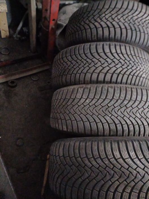 Pneus 235 50 R18