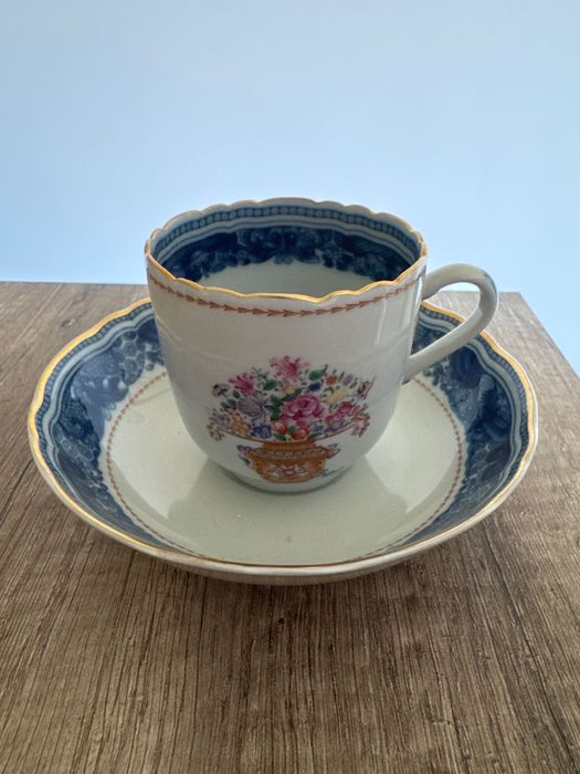 Chávena E Pires De Porcelana