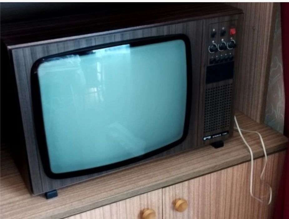 Telewizor UNITRA Cygnus T401 dla kolekcjonera.. polecam..