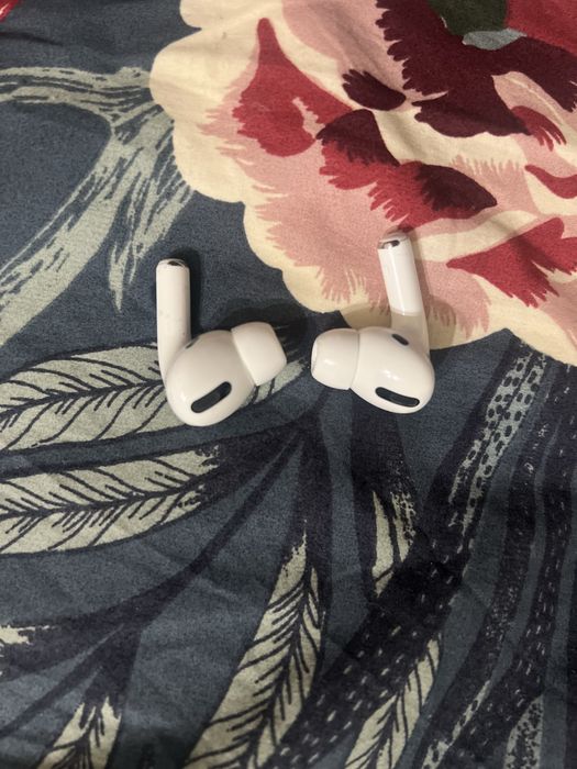 AirPods Pro - 2021 (MagSafe, A2084)