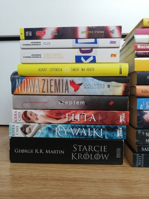 Książki młodzieżowe, fantasy, różne gatunki NOWE/Stan bardzo dobry