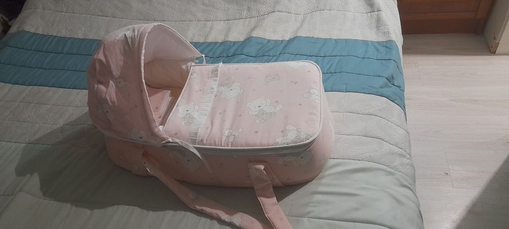 Alcofa/Ninho Bebé Menina