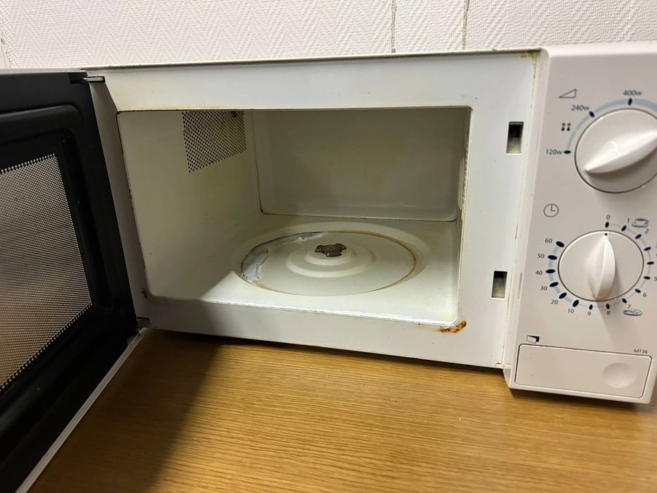 Мікрохвильова піч Samsung