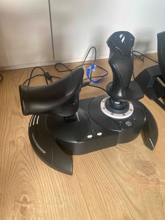Joystick oficial para simuladores de voo, compatível com Xbox One, Xbox Series X|S e PC - Thrustmaster T.Flight Hotas One