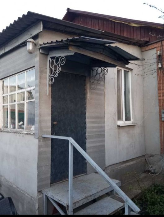 Продам півбудинку від власника