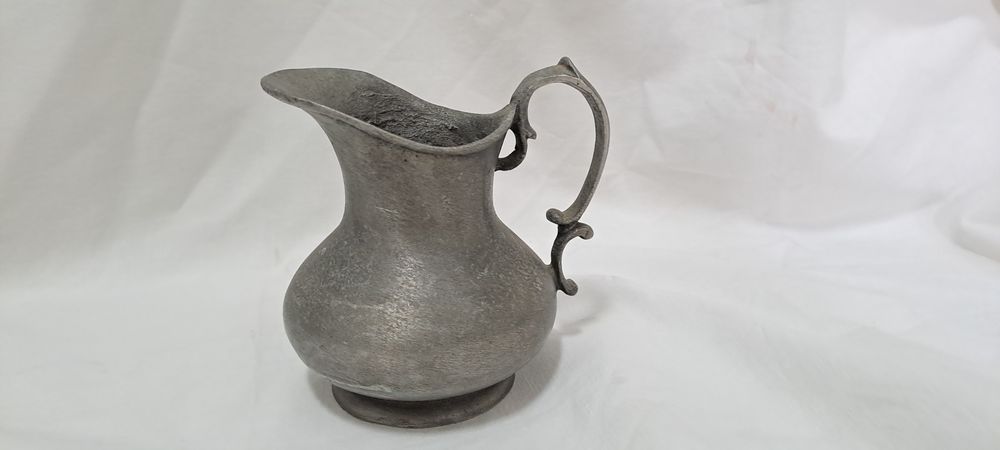 Três Peças em Estanho