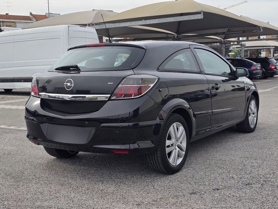 Opel Astra GTC SPORT 1,3 CDTI Coupé 2300€ — photo 3