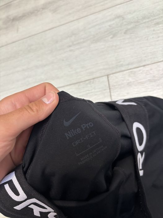 Czarne Legginsy damskie Nike pro L
