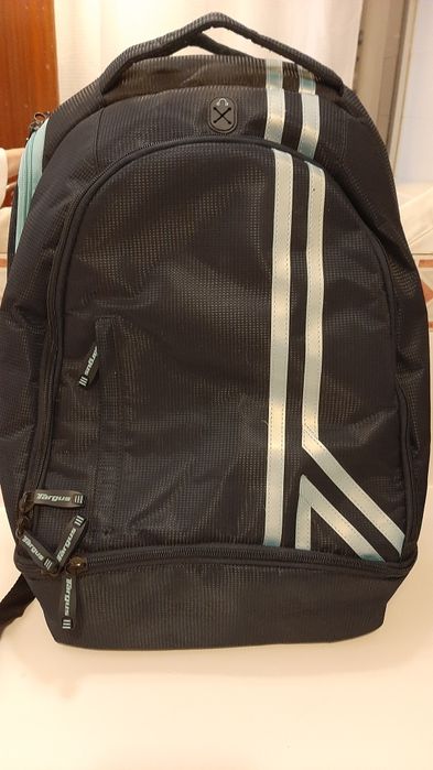 Mochila de computador  com varios compartimentos  para computador   ,