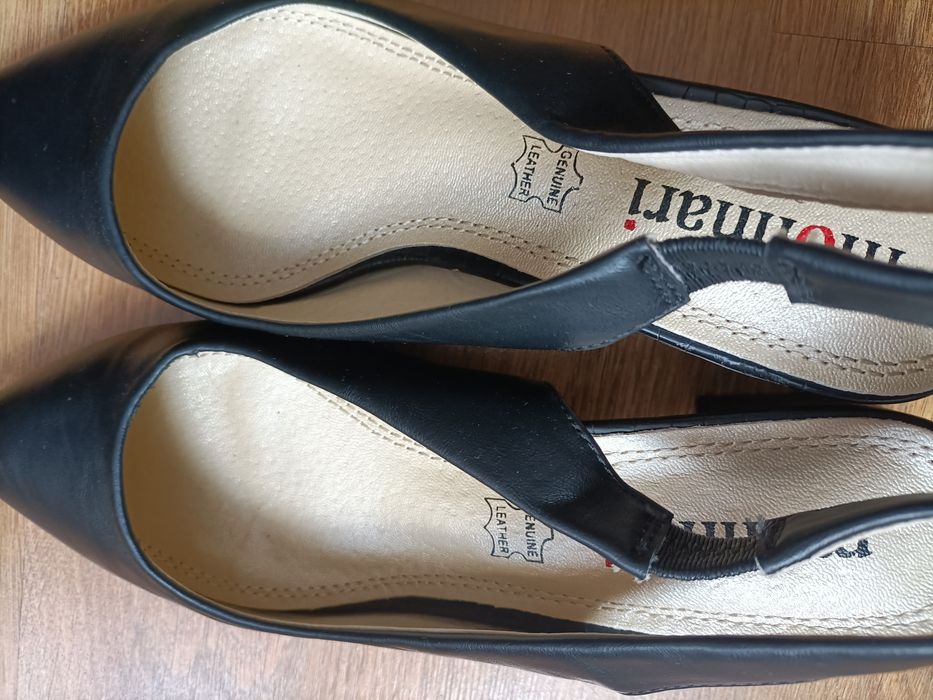 Sandały na słupku Monnari 37