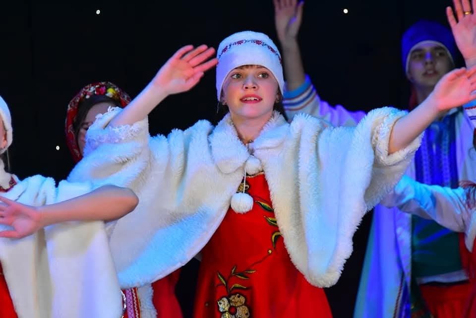 Різні Театральні та Танцювальні костюми