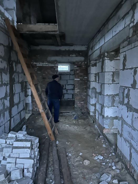 Продам недобудований будинок