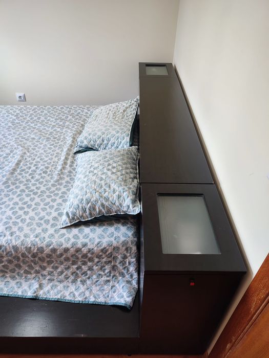 Cama casal com estrado e colchão
