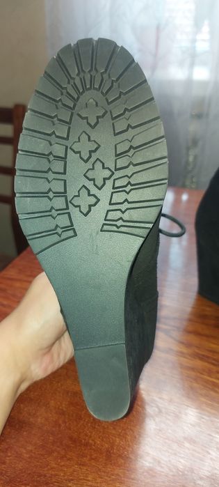 Ботильйони нові замша find 36 розмір