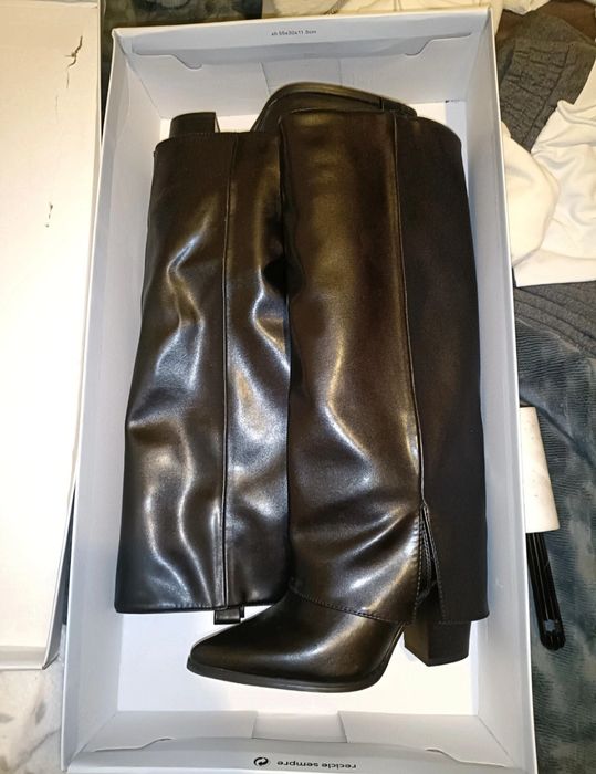 Botas Camurça Novas