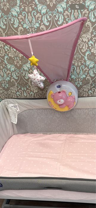 Мобіль та проектор-нічник 3 в 1 "next2moon" Chicco