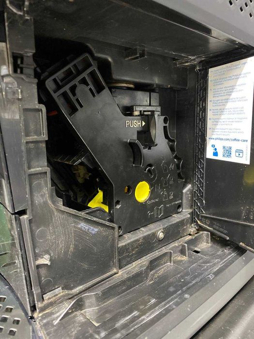 Кавомашина Кавоварка PHILIPS EP3241 LatteGo 3200 Б\У Обслужена