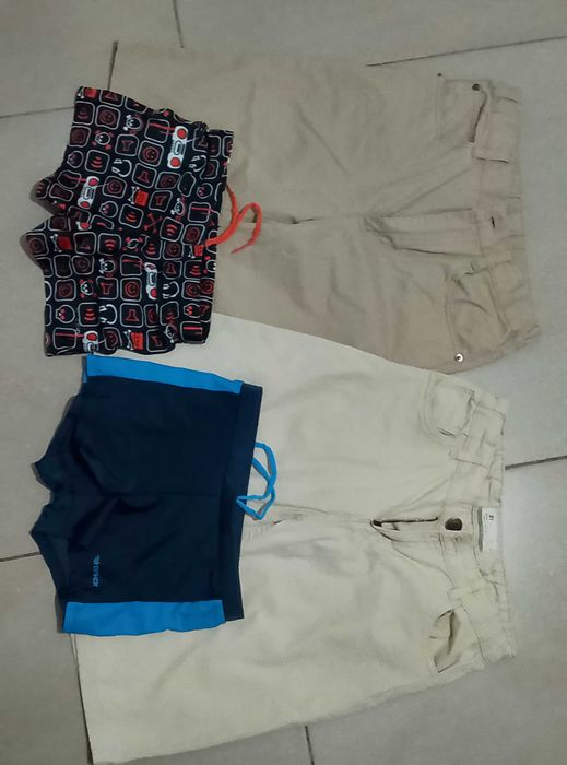 2 calções sarja 11/12 anos+ 2 calções natação