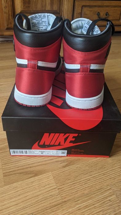 Nike Air Jordan 1 High OG Satin Black Toe US7/8,5 EU40 25cm