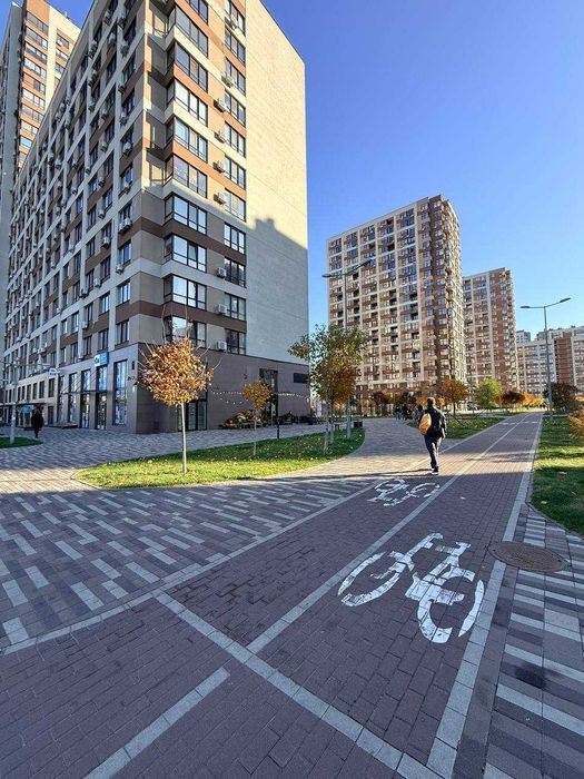 Продаж 1-к квартири ЖК Варшавський, 43м2, 68 000 USD, документи