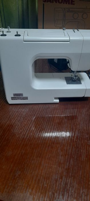 продам швейну машинку   JANOME  1143