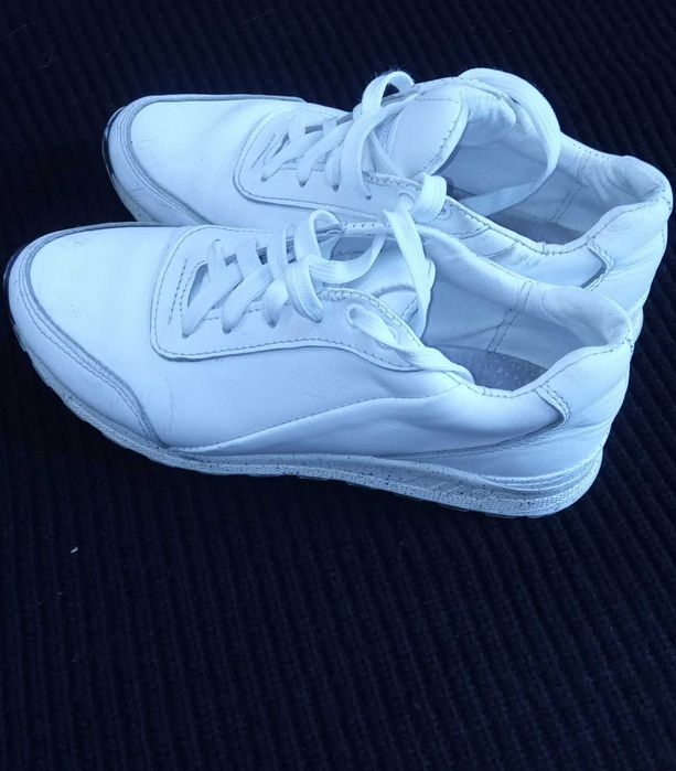 Кроссовки 36 размер