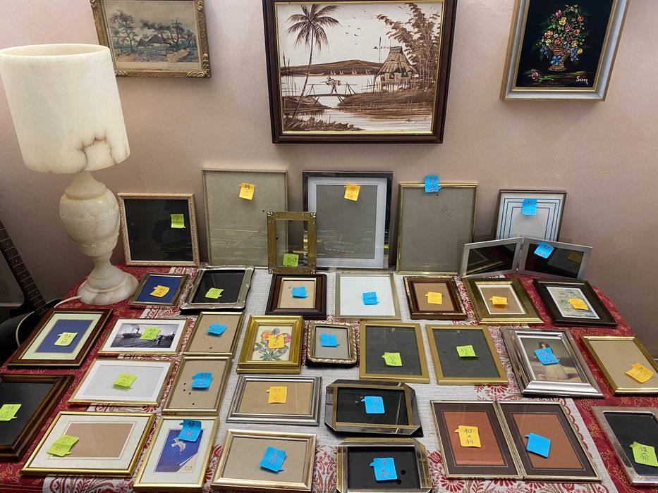 Wyprzedaż ram i ramek do zdjeć i obrazów, różne kolory i materiały