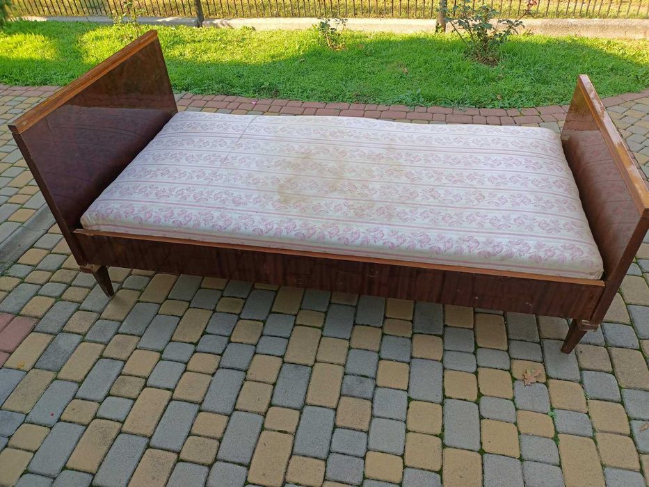 Продам ліжка односпальні Х2