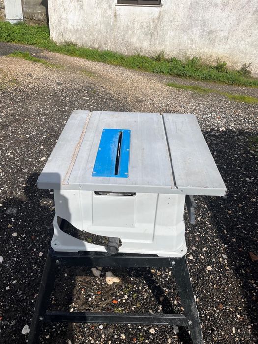 Serra de mesa Mac Allister